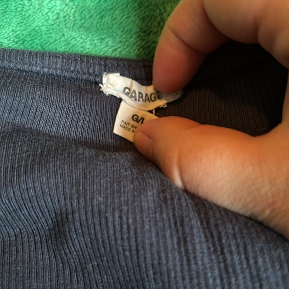 blue top - Picture 2 of 2